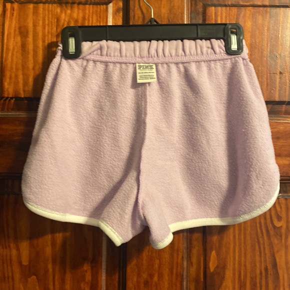 Victoria’s Secret PINK Lilac Purple 2.5” Curved Hem Sweat Shorts Script Logo XS - Picture 11 of 12
